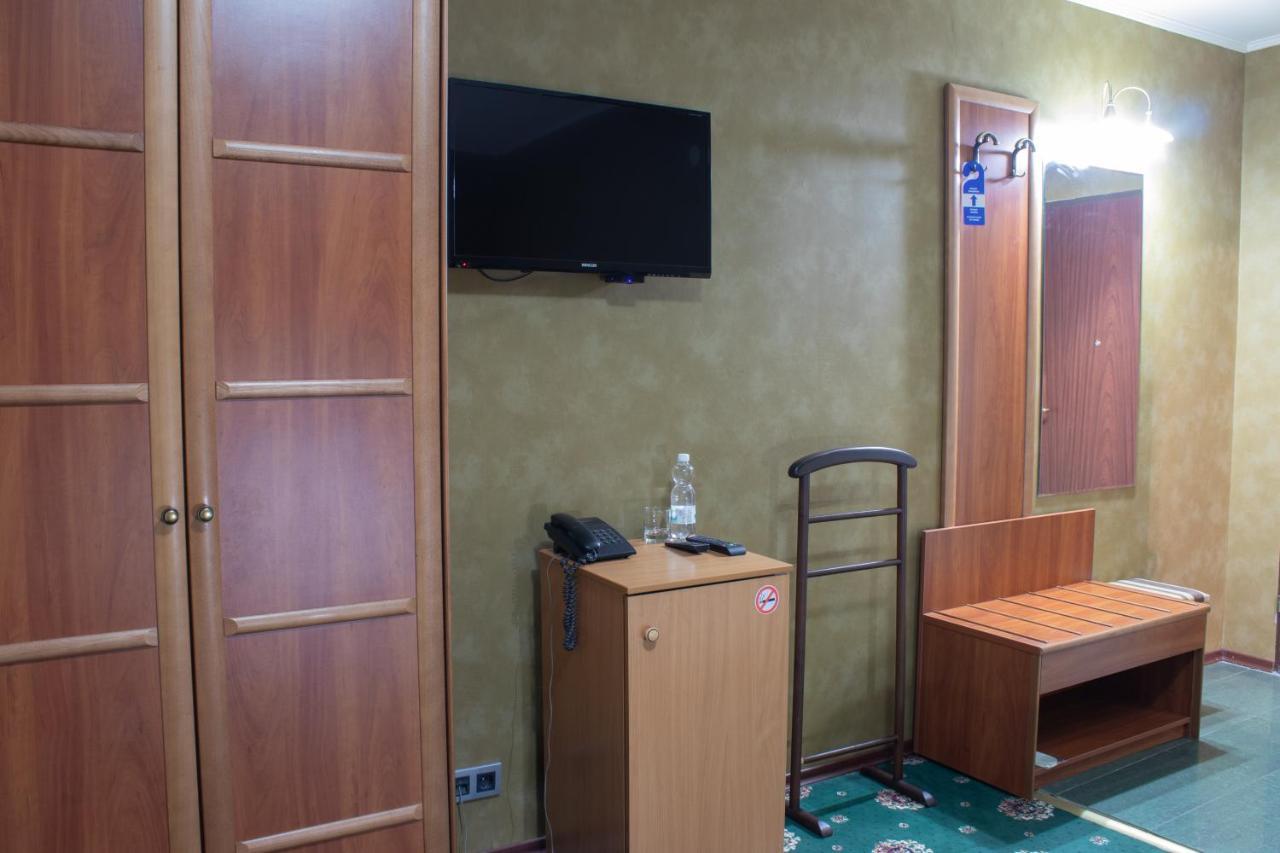 Hotel Britaniya Charkiv Esterno foto