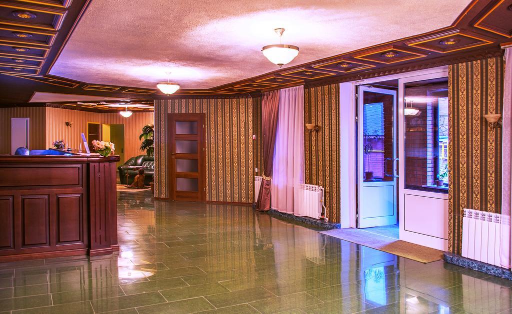 Hotel Britaniya Charkiv Esterno foto
